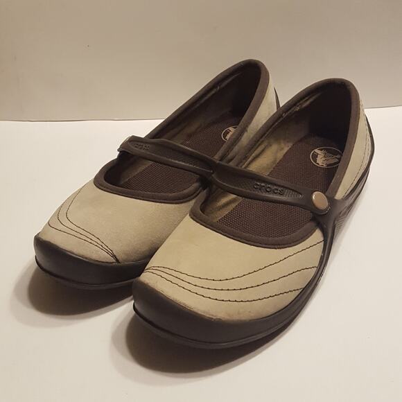 Crocs 10888 Beige Brown Casual Comfort Loafers. Women's Sz 6 - Picture 1 of 8